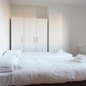 navigli-luminous-2-bedrooms-5-pax.italymilanhotels.net/